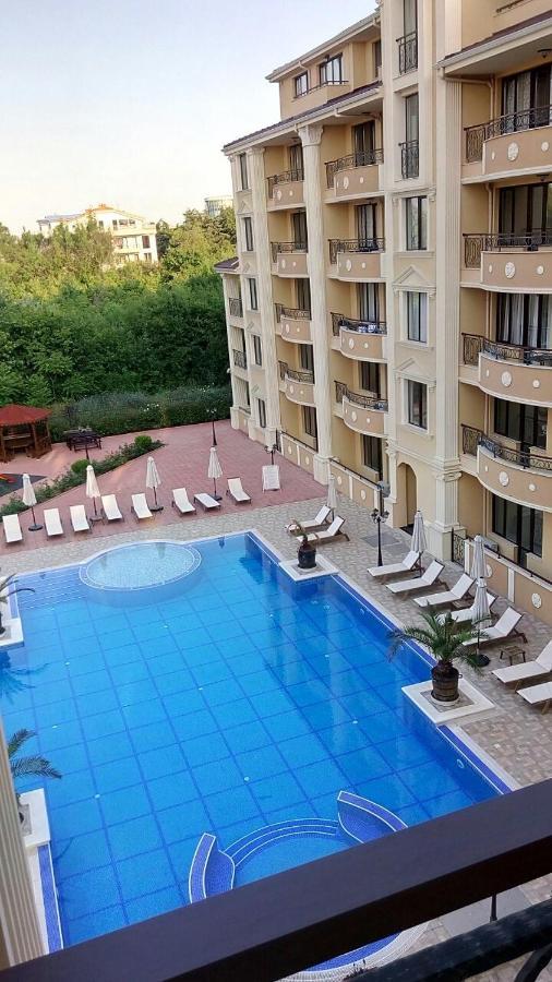 Flora Beach Private Aparthotel Pomorie Bagian luar foto