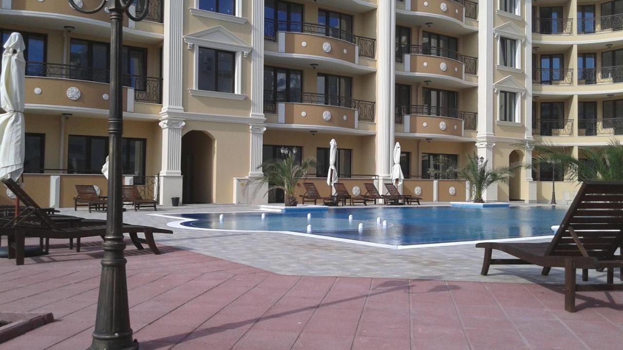 Flora Beach Private Aparthotel Pomorie Bagian luar foto