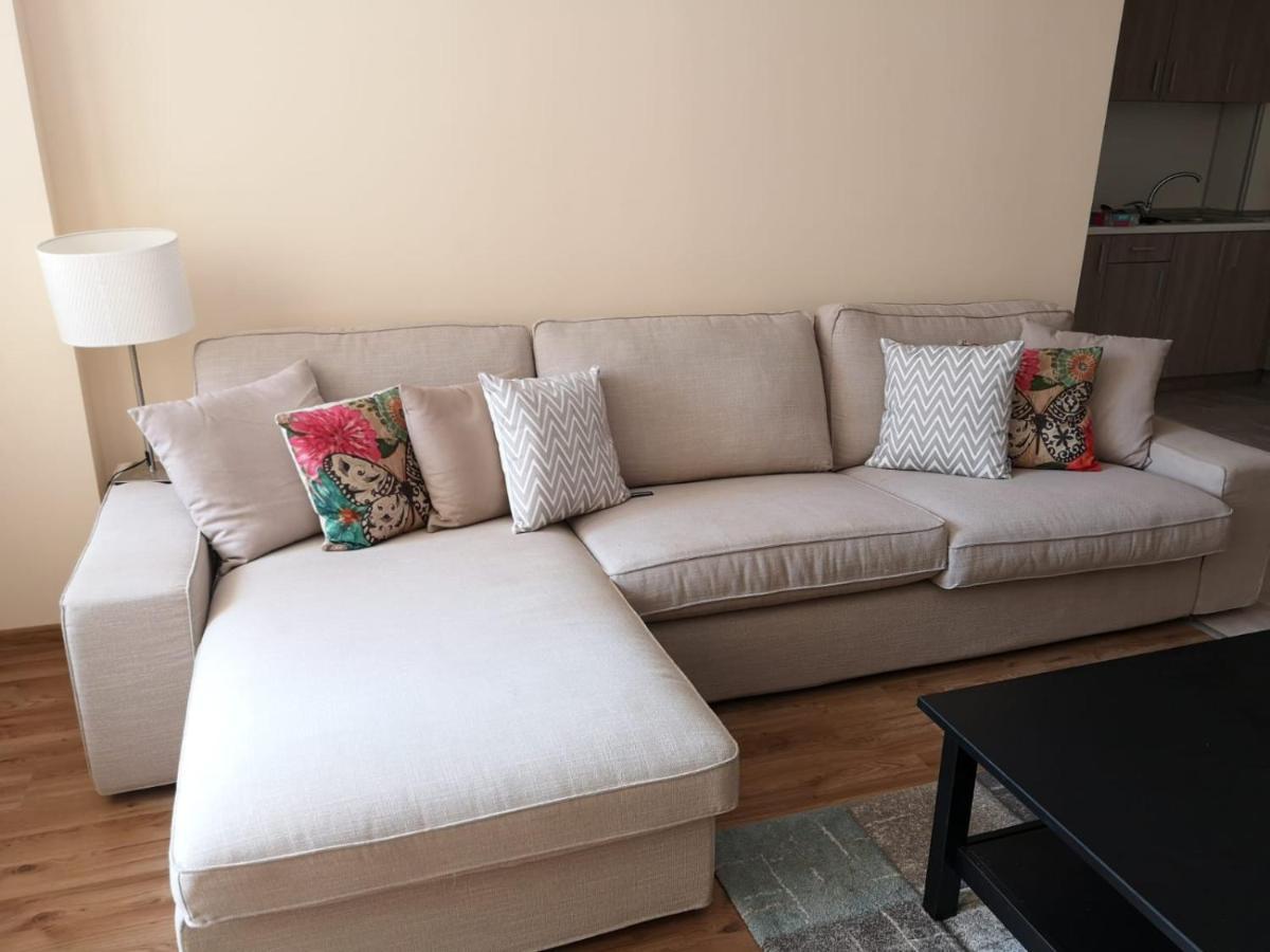 Flora Beach Private Aparthotel Pomorie Bagian luar foto