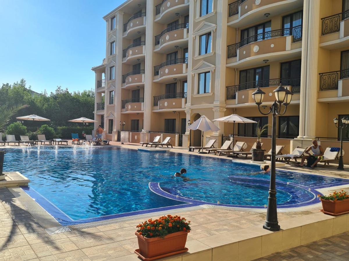 Flora Beach Private Aparthotel Pomorie Bagian luar foto